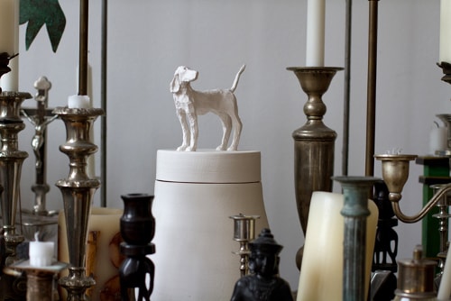 Tierskulptur-Urne_Hund_Peter_Ripka_Bildhauer-min